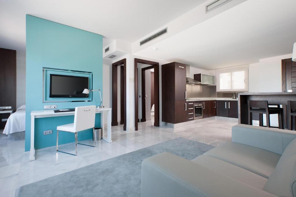 Two-Bedroom Apartment,64205008:JPEG